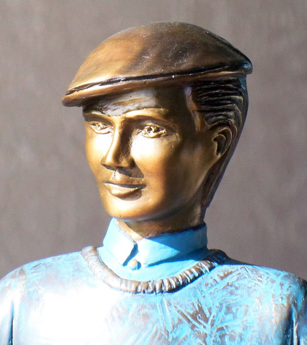 Bronze Male Golfer - Close Up | Margo Marlow